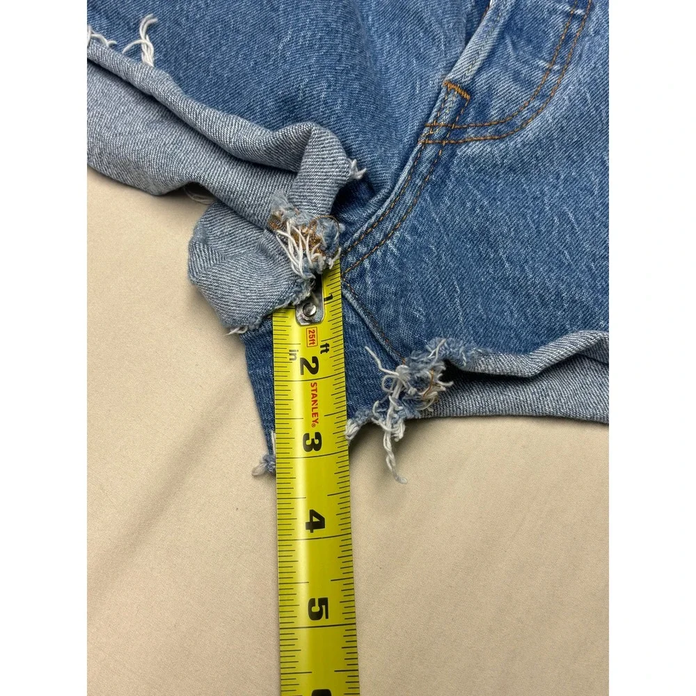 Levis 501 Original High Rise Denim Shorts Medium Wash Blue‎ Button Womens W26 L3
